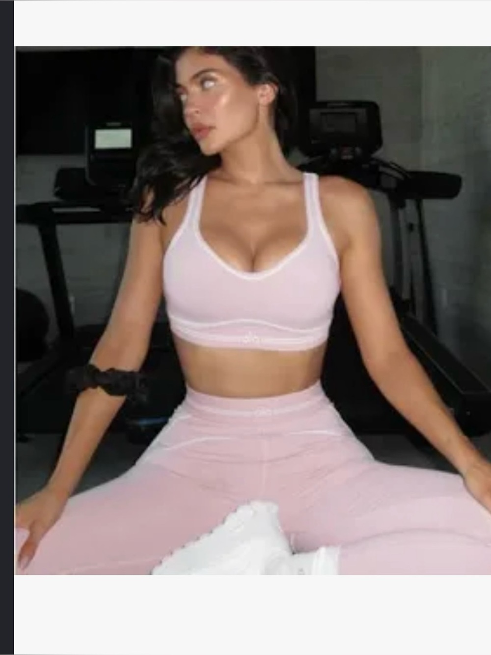 Gorgeous two piece alo yoga set